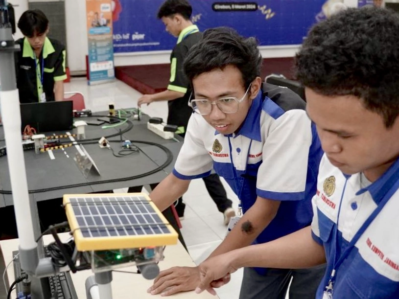 Siapkan Siswa SMK Berdaya Saing Industri, Telkom Gelar Indibiz IoT Competition